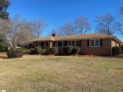 205 Dixon St, Clinton, SC 29325