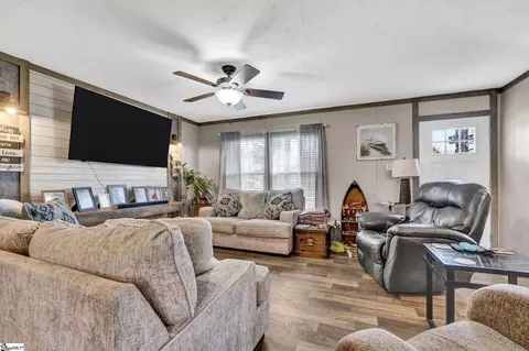 888 Dillard Rd, Waterloo, SC 29384 photo 7