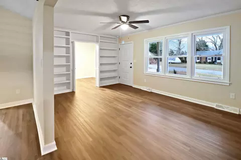 106 Longview Ter, Easley, SC 29642 photo 5