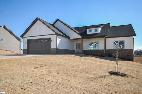 513 Hillview Knoll Ln, Greer, SC 29651