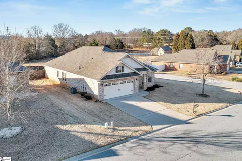 104 Reedy Springs Ln, Greenville, SC 29605