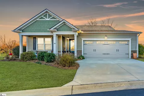 363 Belle Oaks Dr, Simpsonville, SC 29680