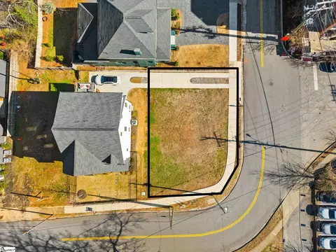 12 Perry Ave, Greenville, SC 29601