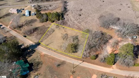 605 Farmer St, Starr, SC 29684 photo 5