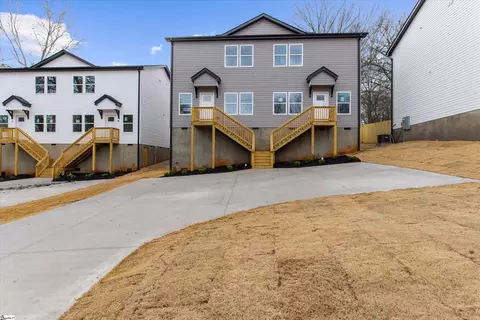 9 Blackwood St, Greenville, SC 29611