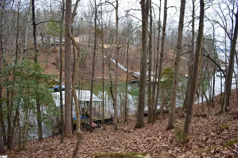 213 Perry Cir, Townville, SC 29689