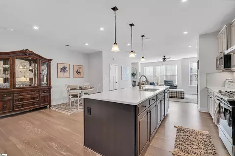 32 Questover Dr, Greenville, SC 29607 photo 8