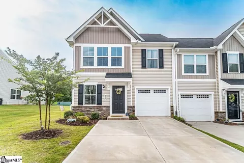 405 Aldworth Ln, Fountain Inn, SC 29644