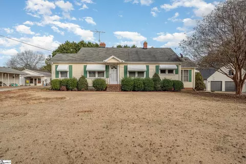 142 Rose Cir, Greenville, SC 29607