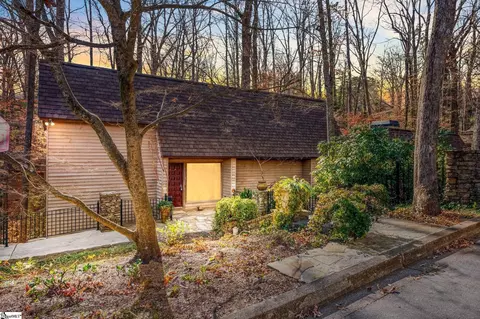 8 Brookside Way, Greenville, SC 29605