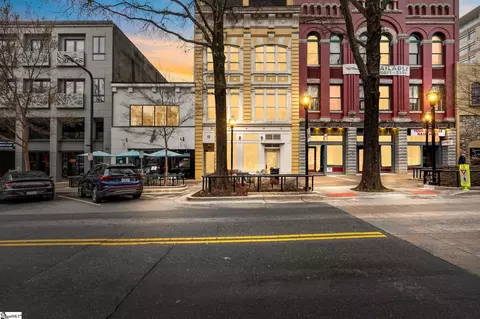 18 S Main St # 201, Greenville, SC 29601