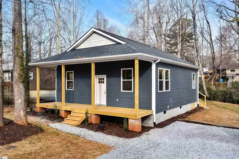 109 Paris View Dr, Travelers Rest, SC 29690
