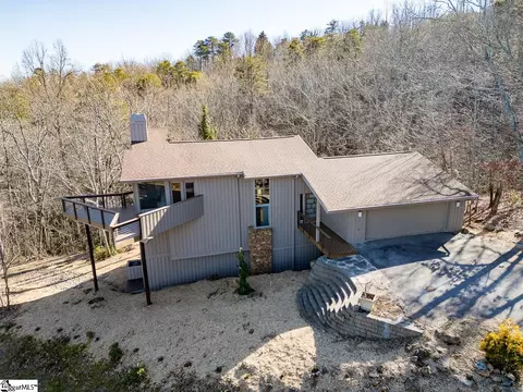 32 Old Altamont Ridge Rd, Greenville, SC 29609