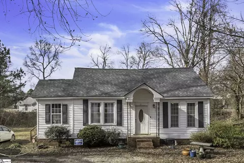 12 Lynch Dr, Greenville, SC 29605