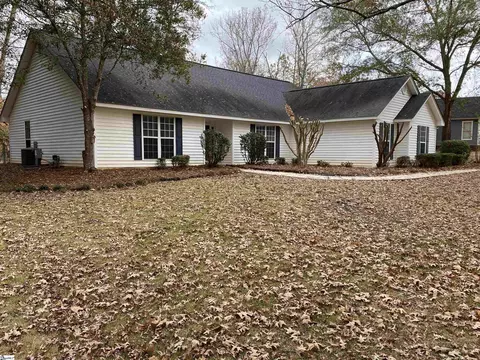 105 Morningside Dr, Greenwood, SC 29649