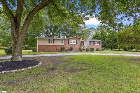 801 Woodside Ave, Fountain Inn, SC 29644