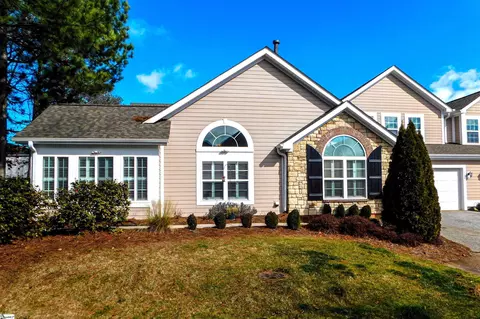 136 Grinders Cir, Greer, SC 29650