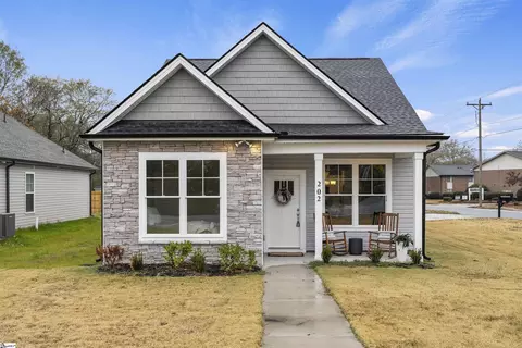 202 Breazeale St, Belton, SC 29627