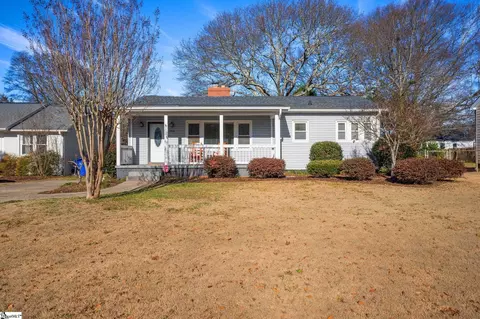 208 Willow Springs Dr, Greenville, SC 29607
