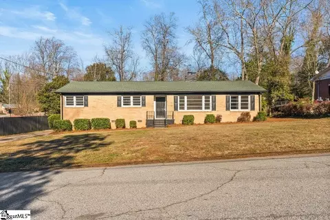 207 Azalea Ct, Greenville, SC 29615