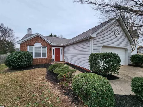 202 Fairview Lake Way, Simpsonville, SC 29680