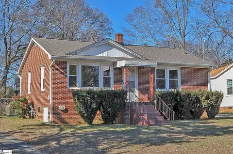 107 Sycamore Dr, Greenville, SC 29607