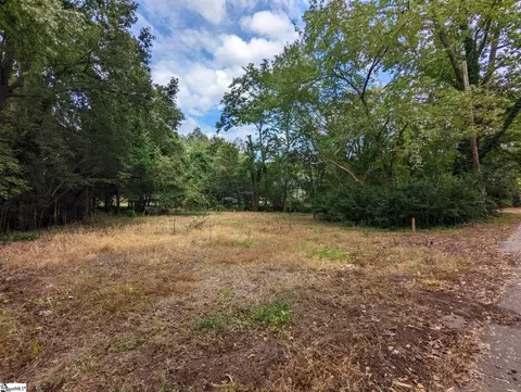 14 Bagwell Cir, Greenville, SC 29605