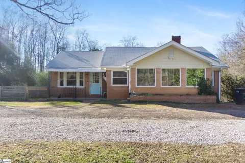 1747 Pumpkintown Hwy, Pickens, SC 29671