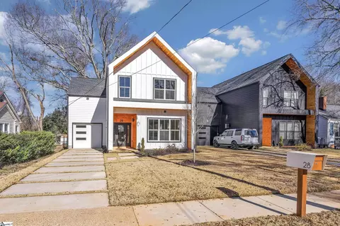 28 Pleasant Ridge Ave, Greenville, SC 29605