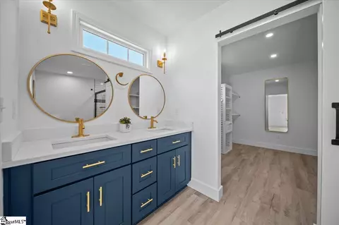 Bath - 103 Clayton St, Greer, SC 29650 photo 2 of 4