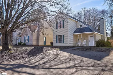 104 Creekpoint Dr, Greenville, SC 29617
