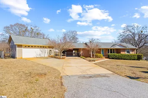 7 Eberhardt Ct, Greenville, SC 29611