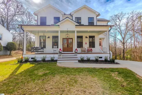 2 Long Hill St, Greenville, SC 29605