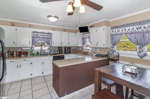 Kitchen - 325 Berry Rd, Pelzer, SC 29669 photo 1 of 5