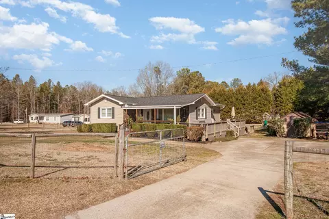 Exterior - 325 Berry Rd, Pelzer, SC 29669 photo 4 of 17
