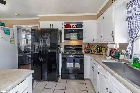Kitchen - 325 Berry Rd, Pelzer, SC 29669 photo 5 of 5