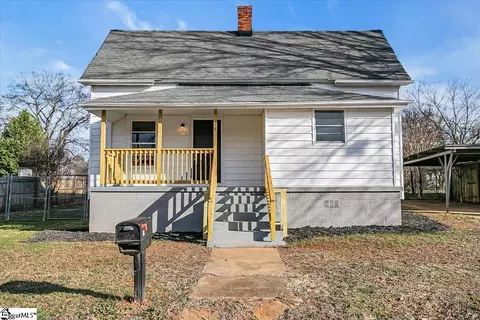 18 Norwood St, Greenville, SC 29611
