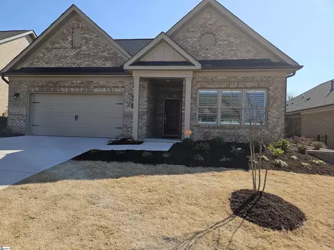 233 Courtyard Ct, Greer, SC 29650