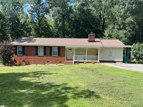 101 Glendale Ave, Greenwood, SC 29649