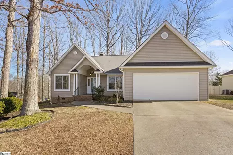 208 Torrey Ct, Simpsonville, SC 29680
