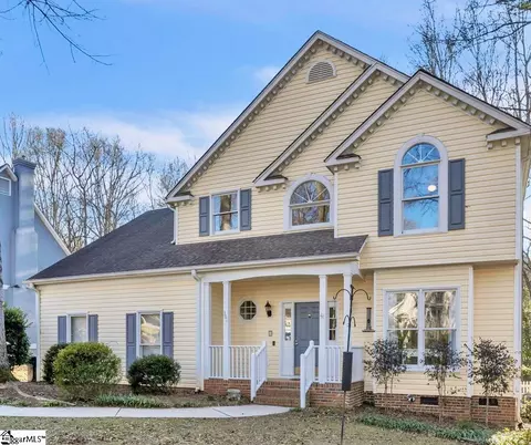 301 Deer Spring Ln, Simpsonville, SC 29680