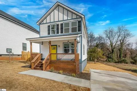 14 Blackwood St, Greenville, SC 29611