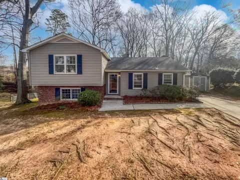 119 Coalmont Ct, Simpsonville, SC 29681