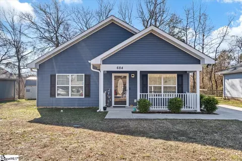 684 Ruddy Creek Cir, Greer, SC 29651