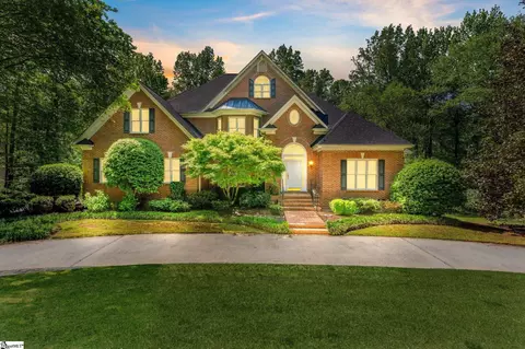 27 Weatherby Dr, Greenville, SC 29615