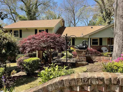 16 Pine Creek Ct, Greenville, SC 29605