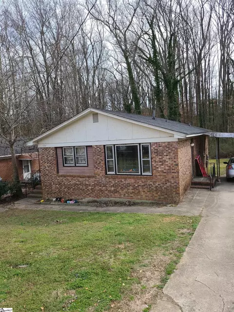 218 Victor Ct, Greer, SC 29651