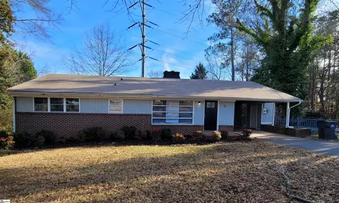 74 Ridge Rd, Greenville, SC 29617