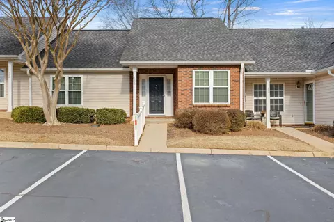 35 Bailess Ct, Greer, SC 29650