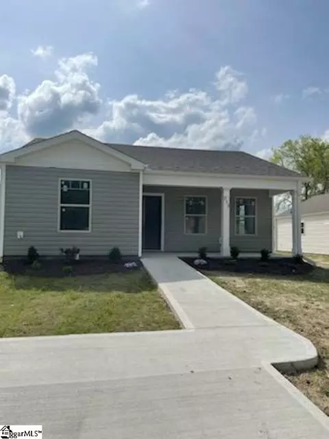 312 Dillon Dr, Clinton, SC 29325